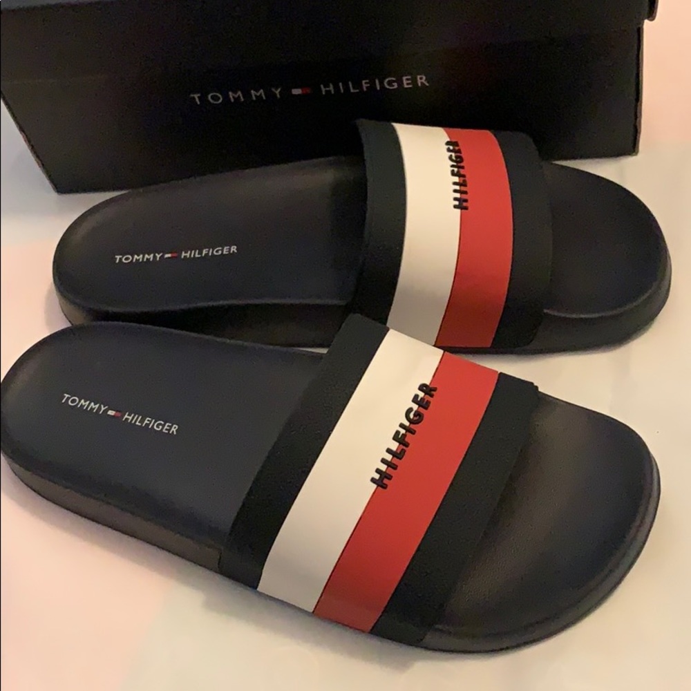Tommy Slides